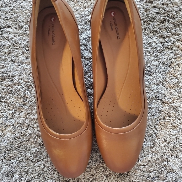Clarks Unstructured Cosmo Step Pump Heel, Womens 10M tan Leather,‎ New, No Box - Picture 2 of 12